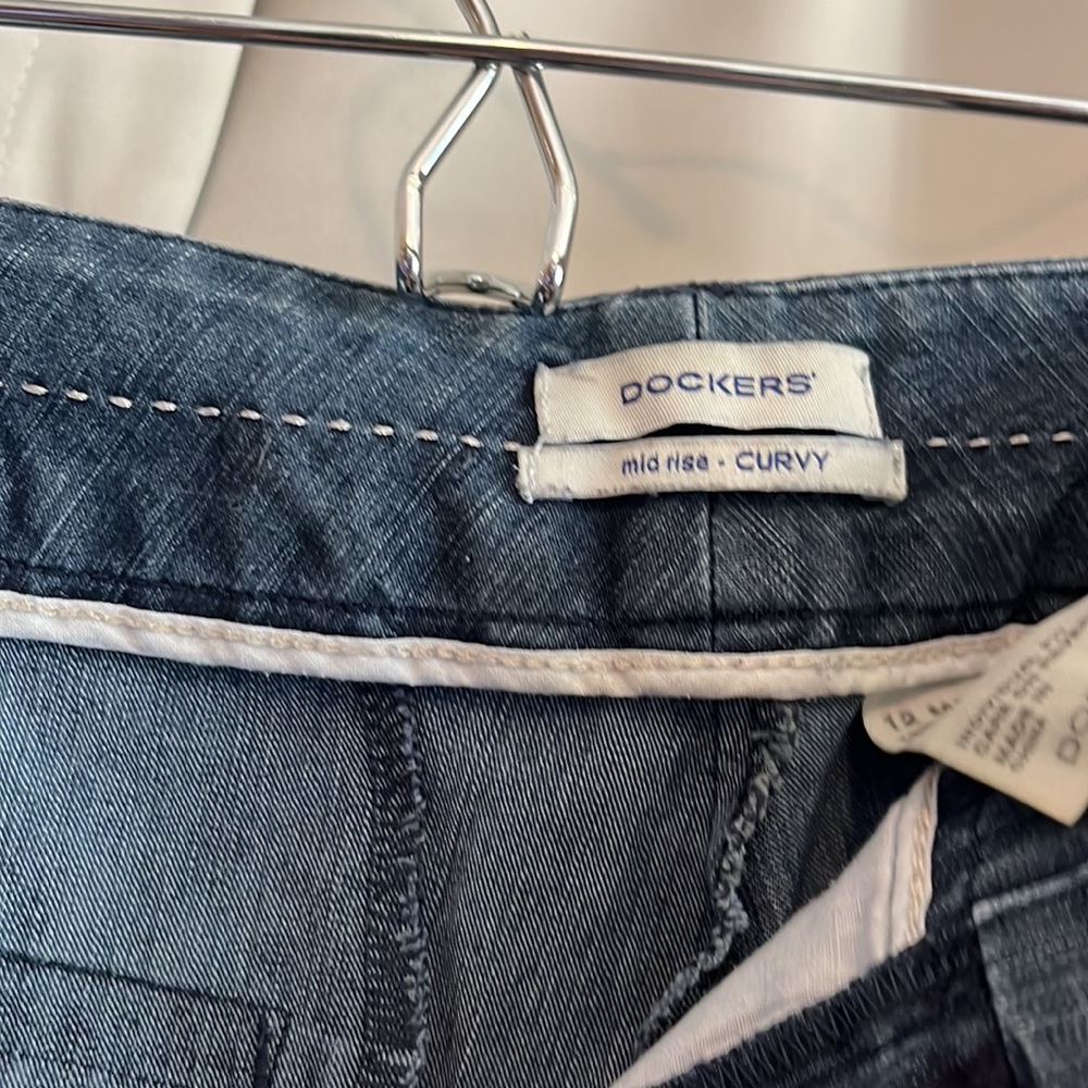 Dockers Mid rise Curvy Metro Pant Wide Leg - Picture 2 of 3
